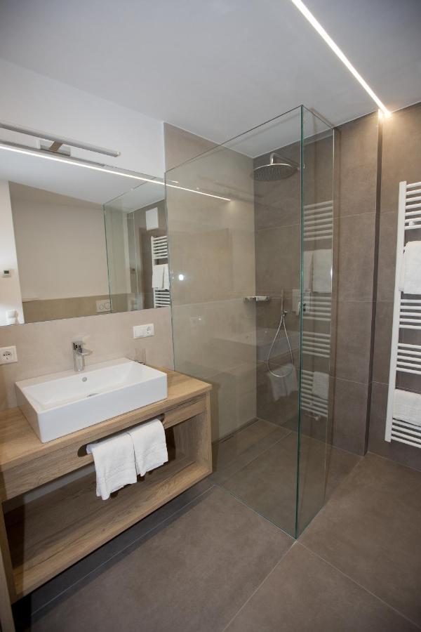 Hotel Goldener Adler Curon Venosta Luaran gambar